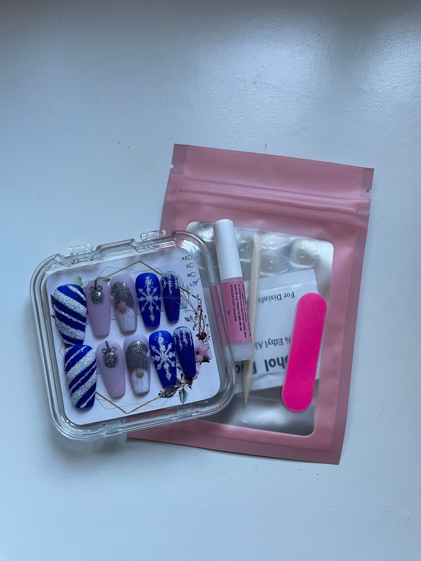 Winter blue and nude press on set