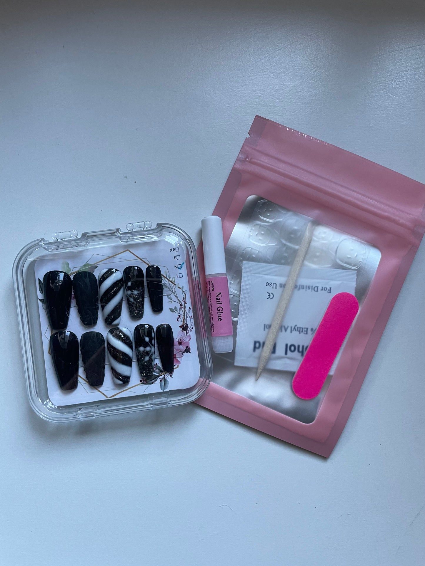 Black sweater knit press-on nails