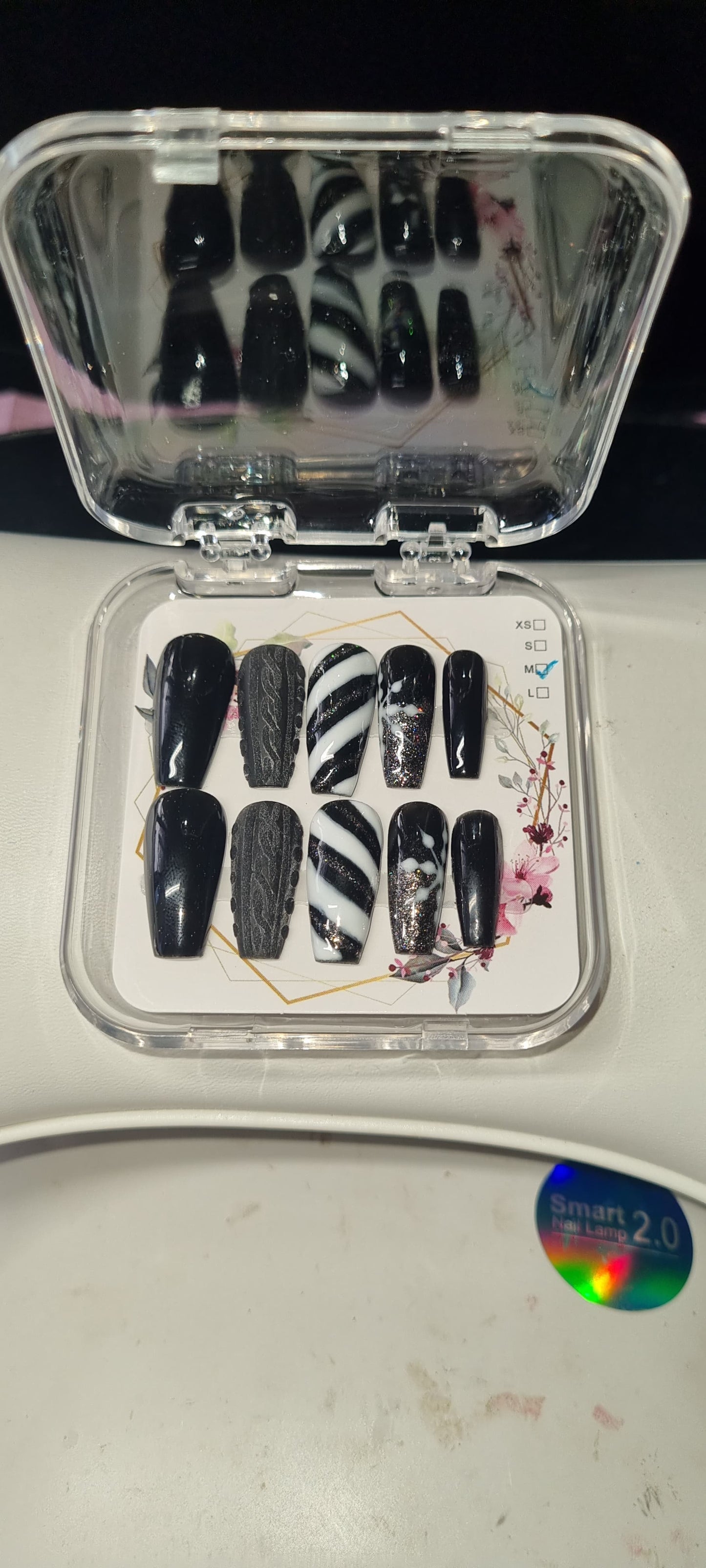 Black sweater knit press-on nails