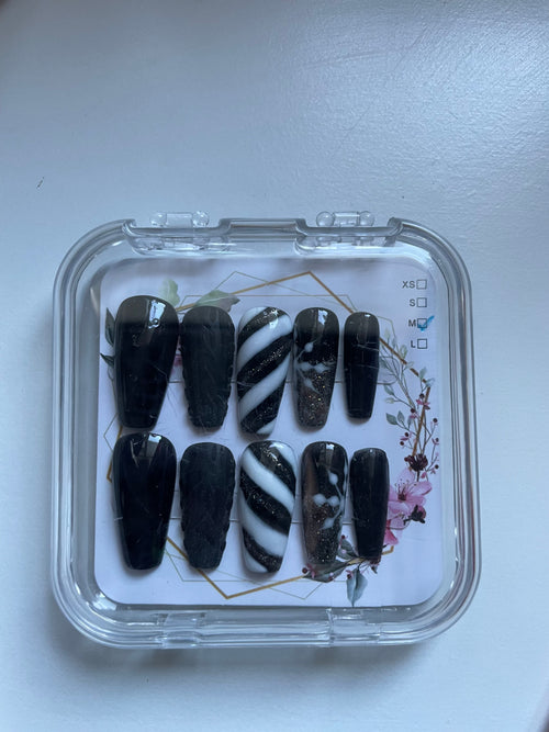 Black sweater knit press-on nails