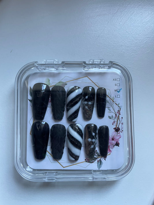 Black sweater knit press-on nails